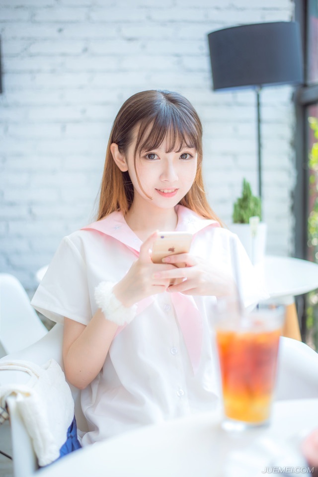 “好，我派人去办。”孟达点了点头。